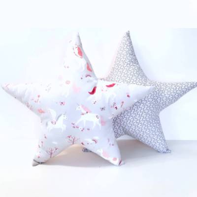 Kuschelkissen in Sternform 2-er Set mit Einhorn Motiven, Sternkissen