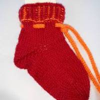 Babysocken handgestrickt in Größe 16/17, Stricksocken mit Bindeband,  Söckchen, Socken Bild 3