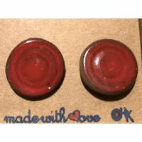 Runde Keramik-Ohrstecker, rot glasiert - handmade Bild 1