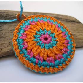 bunte Mandalakette, gute Laune Häkelkette mit Glitzer