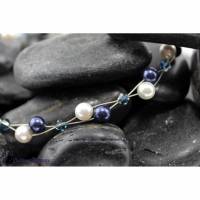 Luftig, filigranes Armband blau & weiß, Perlen und Bicone, Armband auf Handgelenksumfang Bild 1