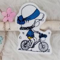 Aufnäher Mädchen auf Fahrrad - 10 x 8 cm - verschiedene Designs - aufbügelbar Bild 5