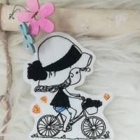 Aufnäher Mädchen auf Fahrrad - 10 x 8 cm - verschiedene Designs - aufbügelbar Bild 6