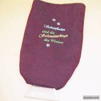Eiskratzer Handschuh mit aufgesticktem Spruch "SCHNEEFLOCKEN SIND DIE SCHMETTERLINGE DES SOMMERS" Bild 1