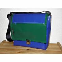 Umhängetasche aus LKW-Plane in blau und grün, mit Reißverschlussfach, wasserabweisend, Herrentasche, eine Dieda, handgemacht, kaufen Bild 1