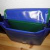 Umhängetasche aus LKW-Plane in blau und grün, mit Reißverschlussfach, wasserabweisend, Herrentasche, eine Dieda, handgemacht, kaufen Bild 2
