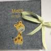 Besticktes Babyalbum/Babytagebuch aus Filz Giraffe Bild 2