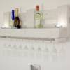 Vintage WEINREGAL in Shabby Chic Weiß  aus recycelten EURO-PALETTEN Palettenmöbel Wand Regal für Weinflaschen mit Glaseinhängung Holzregal Bild 9