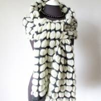Winter-Schal Damen weiß grau, gestrickter Mohairschal mit Bubble-Muster, Weihnachtsgeschenk Frau, Kuschelschal Bild 1