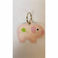 Schweinchen Glücksschwein Schlüsselanhänger Anhänger rosa Kleeblatt Kunstleder Mitbringsel Kleinigkeit Wichtel Glücksbringer Bild 1