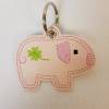 Schweinchen Glücksschwein Schlüsselanhänger Anhänger rosa Kleeblatt Kunstleder Mitbringsel Kleinigkeit Wichtel Glücksbringer Bild 3