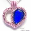 Handgefertigter Kettenanhänger "Herz-Tropfen" aus Glasperlen und Swarovski-Kristallen in blau und pink Bild 8