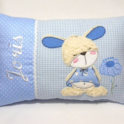 Kissen mit Name Namenskissen Geschenk zu Geburt Taufe Ostern Geburtstag für Jungen und Mädchen mit süßem Hasen