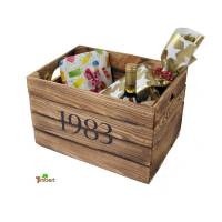 Vintage HOLZKISTE mit JAHRGANG Personalisiert Rustikale Geschenkekiste Weinkiste Geburtsjahr Holz Geschenk 1983 Bild 1