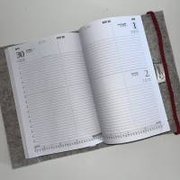 Buchhülle Kalenderschutzumschlag Wollfilz bestickt ZEIT Schutzumschlag personalisierbar Bild 3