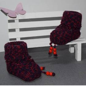 Babystrickschuhe dunkelblau-rot 9 cm