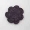 grosse Häkelblume 8,5 cm als Brosche Ansteckblüte Textilschmuck lila, Blume zum anstecken Bild 3