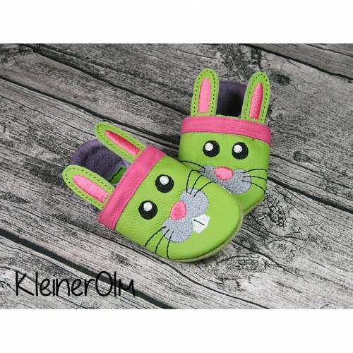 Krabbelpuschen aus Leder mit Hase und Ohren mit Namen bestickt ab Gr. 18/19 - Lederpuschen mit Namen