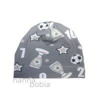 Babymütze, Kopfumfang 37-38 cm, Fußballmotive auf grau Bild 1