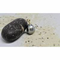 Perlen-Anhänger, graue elegante Tahiti-Perle metallic grau 12,5 x 16,5 mm mit Gold 14K/20, Brautkette, Geschenk für Frau