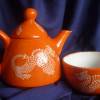 Orange Teekanne mit Tasse für 2 Tassen Tee mit Drachen Bild 2
