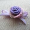 gefilzte Rose Filzblume Brosche zum Anstecken in lila rosa weiß Bild 5