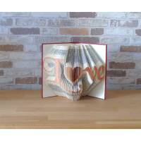 gefaltetes Buch - Love // Bookfolding // Buchkunst // Geschenk für Sie // Geschenk für Ihn // Hochzeit // Liebe // Valentinstag Bild 2