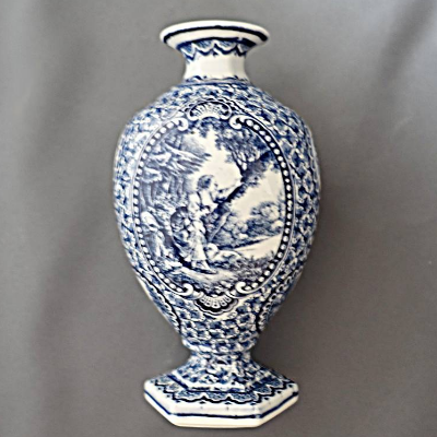 Schöne kleine Vase von Franz Anton Mehlem-Bonn mit Blaumalerei