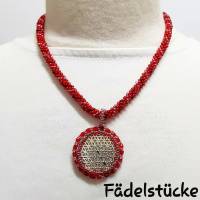 Rote Halskette gehäkelt - mit Anhänger "Blume des Lebens" Bild 2