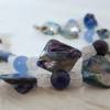 Edelsteinkette aus Bergkristall, Quarz, Perlmutt und Lapislazuli Bild 6