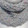 Halstuch Baby Schal Dreieckstuch Spucktuch Lätzchen grau bunt gestrickt handgestrickt Bild 2