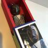 Keramik-Figur "Mann mit gestreiftem Anzug" in Geschenkbox mit Schuber - Geldgeschenk Bild 4