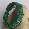 Grünes Makramee Armband mit Perlen Bild 3