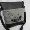 Handtasche Feder Umhängetasche grau schwarz Tasche mit Anhänger Kunstleder handmade Bild 2