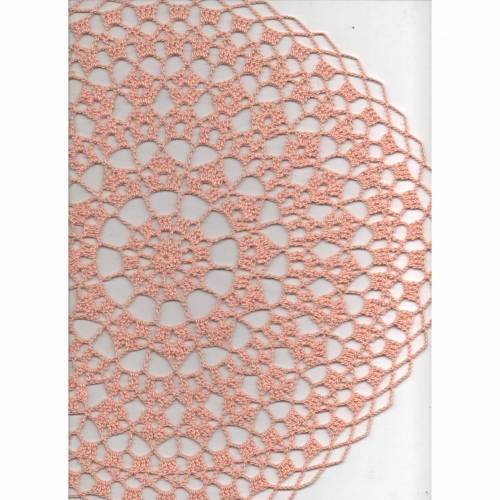 Ein Hauch von Frühling-Häkeldeckchen aus lachsfarbenem Baumwollgarn