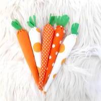 Deko Karotten aus Stoff, 5 Stoff Karotten, Osterdeko, Frühlingsdeko Bild 1