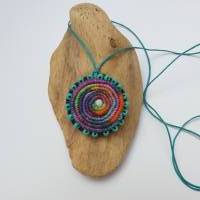 Textilschmuck, schöne Spirale mit Rocailles umrandet Bild 6