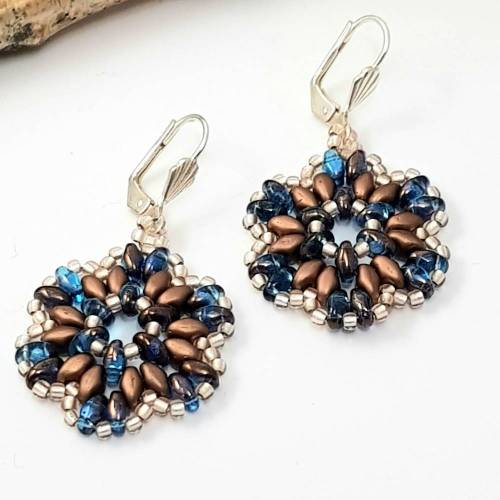 Bezaubernde Ohrringe in kupfer-blau