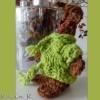 Osterhase Deko- Häschen aus rehbrauner Wolle, bekleidet mit einem lindgrünen Pullunder FÜR LIEBHABER Bild 5