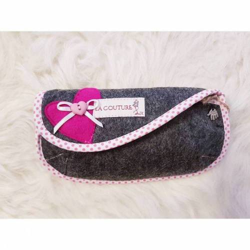 Brillenetui kleines Täschchen Handmade Geschenkidee Unikat Filz Etui Brille Sonnenbrille Aufbewahrung Applikation Herz Hülle