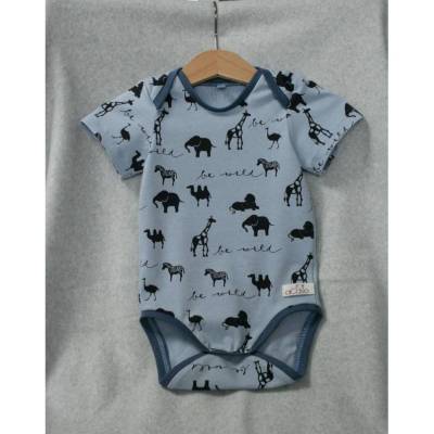 Body kurzarm mit Schlupfausschnitt aus BIO-Jersey Wild Animal von Lillestoff designed by Miss Patty