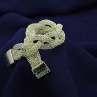 champagnerfarbenes Armband, gehäkelt und geflochten aus Draht von bcd manufaktur Bild 2