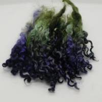 20 Gramm  gefärbte Wensleydale Locken grün-lila, zum Filzen, Puppenhaar, Spinnen, Basteln, Weben Bild 3