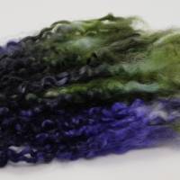 20 Gramm  gefärbte Wensleydale Locken grün-lila, zum Filzen, Puppenhaar, Spinnen, Basteln, Weben Bild 4