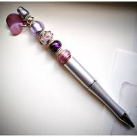 verzierter Kugelschreiber,   incl. Ersatzmine, Glasanhänger, purple Bild 1