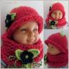 Strickset Mütze und Schlauchschal Baby Kleinkind Rot mit abnehmbaren Häkel- Blüten in Lindgrün und Dunkelblau Bild 5