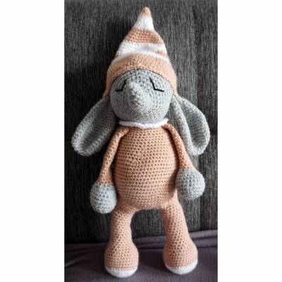 Häkelanleitung für die Schlafpuppe Elefant Susi