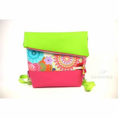 Farbenfrohe Foldover Handtasche mit Rucksack-Funktion – Mandala Design in Pink & Grün
