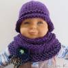 Strickset Mütze und Schlauchschal Baby Kleinkind Violett mit Häkelblüte Bild 3
