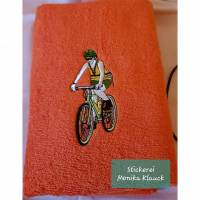 Handtuch, orange, 50x100, mit "Fahrradfahrer" und nach Wunsch mit Namen Bild 1